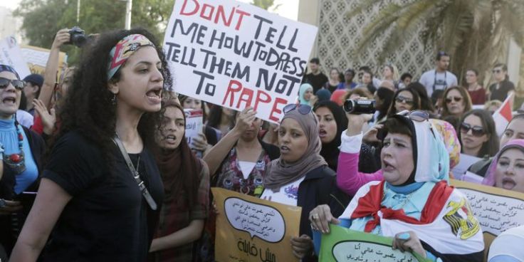 4438436_3_2a26_manifestation-contre-le-harcellement-sexuel_f18de8c6eb4c0f4991954d807c7e6e76