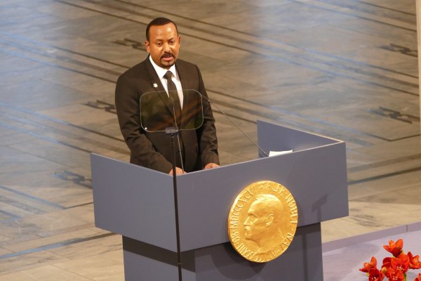 Le Premier ministre éthiopien Abiy Ahmed prononçant son discours d’acceptation après avoir reçu le prix Nobel de la paix en 2019. Wikipedia